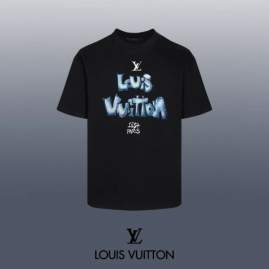 Picture of Louis Vuitton T Shirts Short _SKULVXS-LmptxL01346818